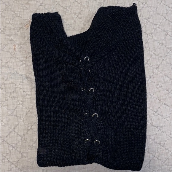 Sweaters - Picture 2 of 9